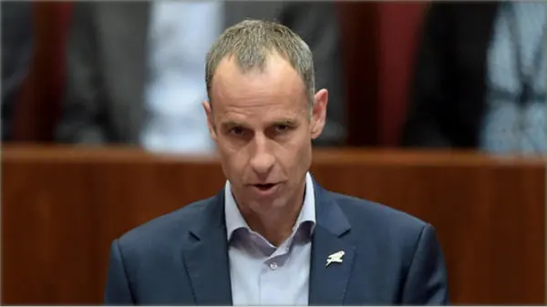 Greens Immigration spokesman Senator Nick McKim will lead moves to strike down citizenship changes (AAP)