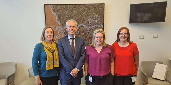 Oz Kiwi representatives with Minister for Citizenship & Immigration Andrew Giles. Photo supplied.