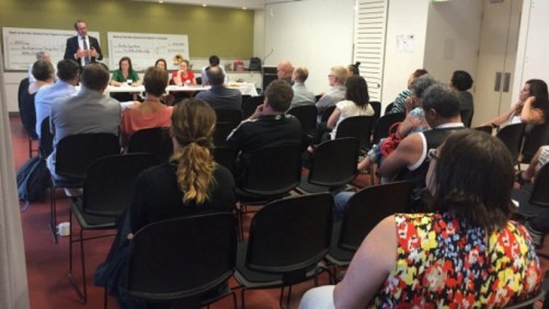 Labour leader Andrew Little speaks to Kiwi expats at a meeting in Sydney.